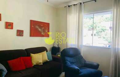 Imagem: A casa à venda possui 3 Dormitórios, 3 Banheiros, 2 Vagas