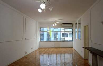 Imagem: O apartamento possui 3 Dormitórios, 2 Banheiros, 150m² de