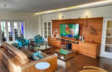 Imagem: O apartamento possui 4 Dormitórios, 3 Banheiros, 1 Vaga na