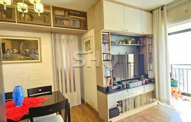 Imagem: O apartamento possui 2 Dormitórios, 1 Banheiro, 1 Vaga na garagem