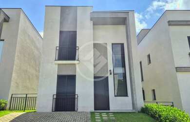 Imagem: A casa em condomínio possui 3 Dormitórios, 4 Banheiros, 4