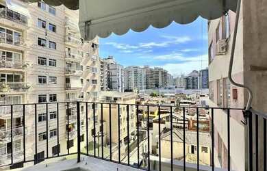 Imagem: O apartamento possui 3 Dormitórios, 3 Banheiros, 2 Vagas na