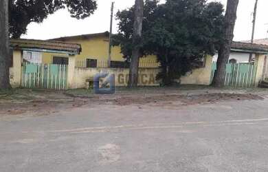 Imagem: O terreno possui 540m² de Área e está localizado em Batistini