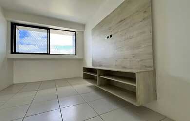 Imagem: O apartamento possui 1 Dormitório, 1 Banheiro, 1 Vaga na garagem