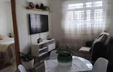 Imagem: O apartamento possui 2 Dormitórios, 1 Banheiro, 1 Vaga na garagem