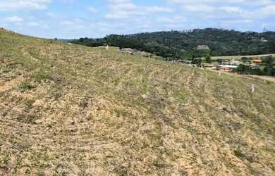 Imagem: O terreno possui 500m² de Área e está localizado em Portão
