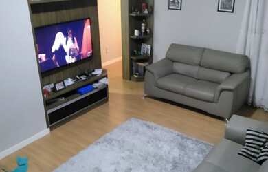 Imagem: O apartamento possui 2 Dormitórios, 1 Banheiro, 1 Vaga na garagem