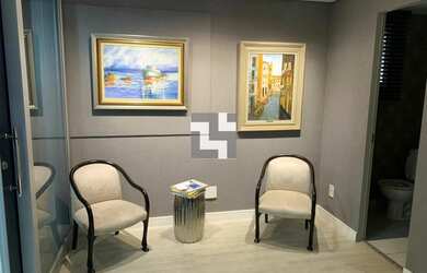 Imagem: O depósito possui 2 Vagas na garagem, 72m² de Área e está