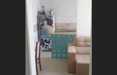 Imagem: O apartamento possui 2 Dormitórios, 1 Banheiro, 1 Vaga na garagem