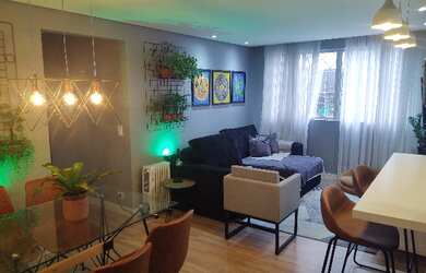 Imagem: O apartamento possui 2 Dormitórios, 1 Banheiro, 1 Vaga na garagem