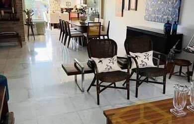 Imagem: A casa em condomínio possui 3 Dormitórios, 3 Banheiros, 4