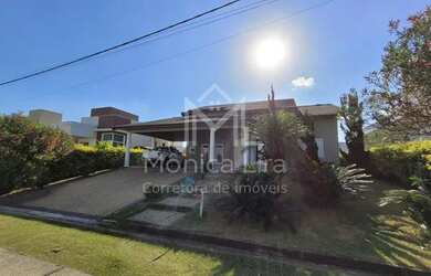 Imagem: A casa em condomínio possui 3 Dormitórios, 3 Banheiros, 4