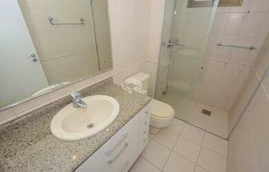 Imagem 7: Apartamento semimobiliado com vista para o mar, 4 dormitórios, sendo 2 suítes, 2 vagas