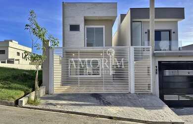 Imagem: A casa em condomínio possui 3 Dormitórios, 3 Banheiros, 2