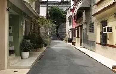 Imagem: A casa possui 2 Dormitórios, 1 Banheiro e 50m² de Área e