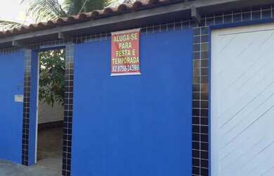 Imagem: A casa possui 2 Dormitórios, 2 Banheiros e 5 Vagas na garagem