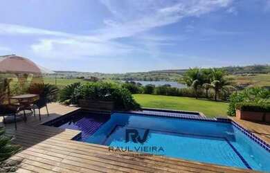 Imagem: A casa em condomínio possui 4 Dormitórios, 5 Banheiros, 5