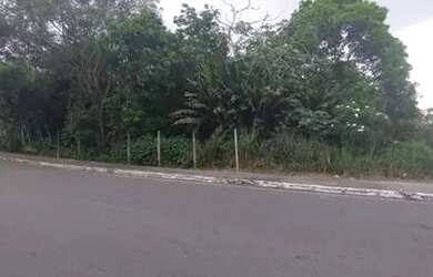 Imagem: O terreno possui 250m² de Área e está localizado em Flores