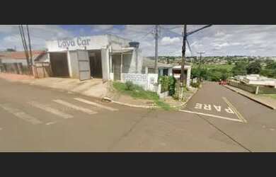 Imagem: A casa possui 4 Dormitórios, 3 Banheiros, 323m² de Área e