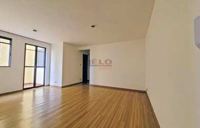 Imagem: O apartamento possui 3 Dormitórios, 1 Banheiro, 1 Vaga na garagem