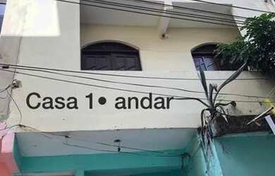 Imagem: A casa possui 3 Dormitórios, 2 Banheiros e 120m² de Área