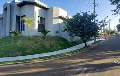 Imagem: A casa em condomínio possui 3 Dormitórios, 5 Banheiros, 4