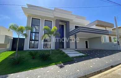 Imagem: A casa possui 5 Dormitórios, 5 Banheiros, 3 Vagas na garagem