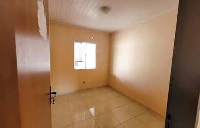 Imagem: A casa em condomínio possui 2 Dormitórios, 1 Banheiro, 3 Vagas
