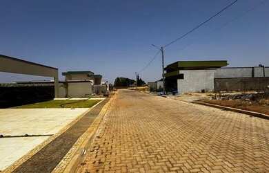 Imagem: O terreno possui 400m² de Área e está localizado em Ponte