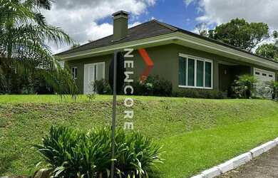 Imagem: A casa em condomínio possui 3 Dormitórios, 2 Banheiros, 2