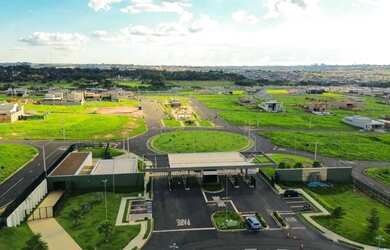 Imagem: O terreno possui 300m² de Área e está localizado em Quinta