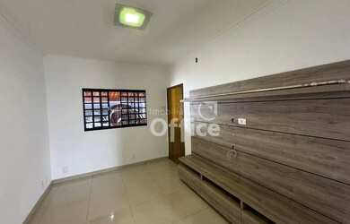 Imagem 8: Casa com 3 dormitórios para alugar, 184 m² por R$ 2.100,00/mês - Residencial Gabriela - An