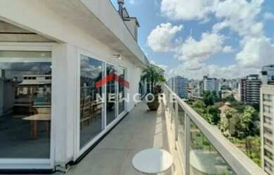 Imagem: O apartamento na cobertura possui 3 Dormitórios, 2 Banheiros