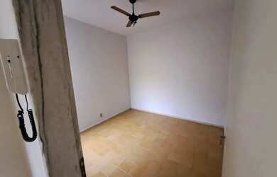 Imagem 5: Imóvel para aluguel tem 45 metros quadrados com 2 quartos em Vila Valqueire...