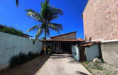 Imagem 2: Casa para Venda em Saquarema, Itaúna, 7 dormitórios, 1 suíte, 4 banheiros,...