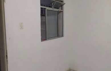 Imagem 2: ALUGA-SE UMA CASA. 1 Vaga na garageme1 Dormitório