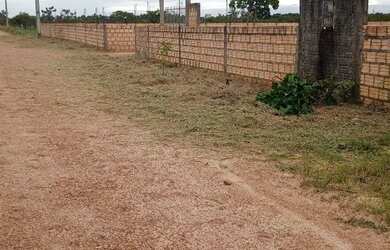 Imagem: A chácara possui 100m² de Área e está localizado em Área