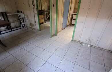 Imagem 2: Oportunidade Casa simples de madeira para alugar em São Jose dos Pinhais....