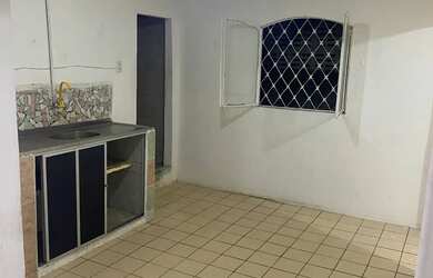 Imagem: A casa possui 2 Dormitórios, 1 Banheiro e está localizado