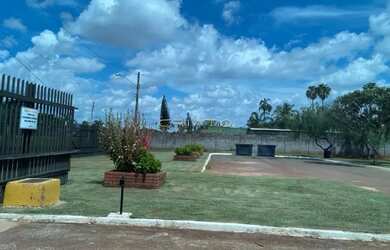 Imagem: O terreno possui 2.000m² de Área, Imóvel novo e está localizado