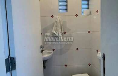 Imagem 6: Encantadora casa de rua no Bairro Boa Vista - Curitiba/PR, está à sua...