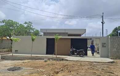 Imagem: O apartamento possui 4 Dormitórios, 5 Banheiros, 2 Vagas na