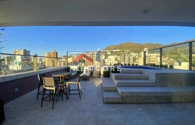 Imagem: O apartamento possui 4 Dormitórios, 3 Banheiros, 3 Vagas na