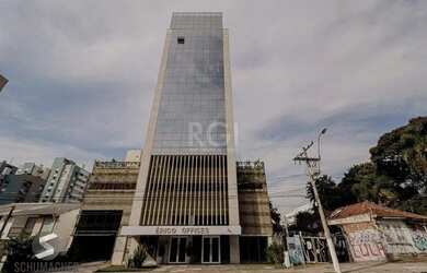 Imagem: O depósito possui 1 Vaga na garagem e 47m² de Área e está