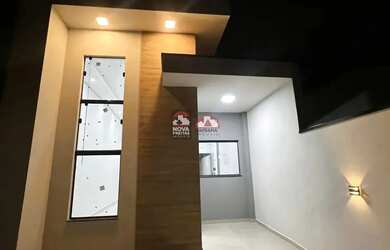 Imagem: A casa possui 2 Dormitórios, 1 Banheiro, 2 Vagas na garagem