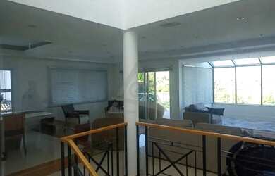 Imagem: A casa em condomínio possui 4 Dormitórios, 5 Banheiros, 5