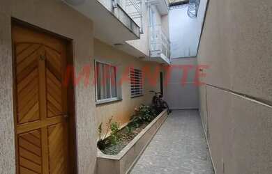 Imagem: A casa em condomínio possui 2 Dormitórios, 2 Banheiros, 1