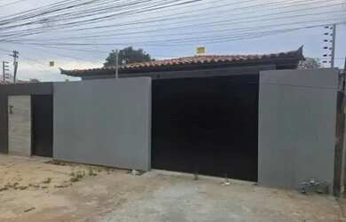 Imagem: A casa possui 2 Dormitórios, 2 Banheiros e 1 Vaga na garagem