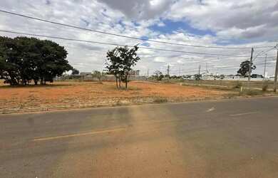 Imagem 15: VENDO TERRENO LOTE COM 774,73 FRENTE PISTA E EM FRENTE AO MANGUERAL RESIDENCIAL...