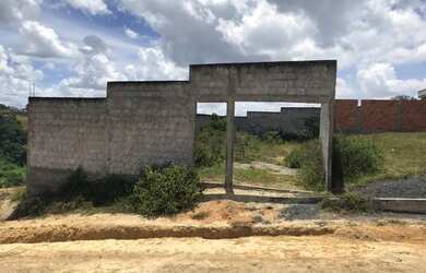 Imagem: O terreno possui 250m² de Área e está localizado em Catu